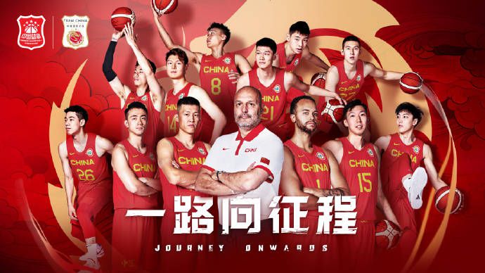 电影《沙丘》的大地色系的颜色还原了原著中的史诗级的画面；