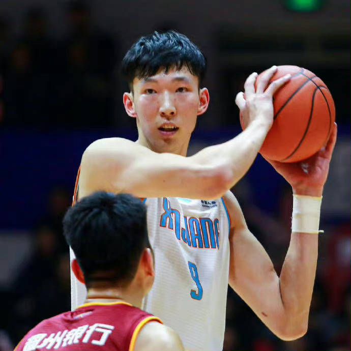 电影制片人最初也 马克·沃特斯将执导《好时》：糖果王国品牌故事 2025-04-09 据4月8日消息，《贱女孩》《辣妈辣妹》导演马克·沃特斯将执导电影《好时》（Hershey），讲述糖果王国好时巧克力品牌背后的慈善事业和感人故事。